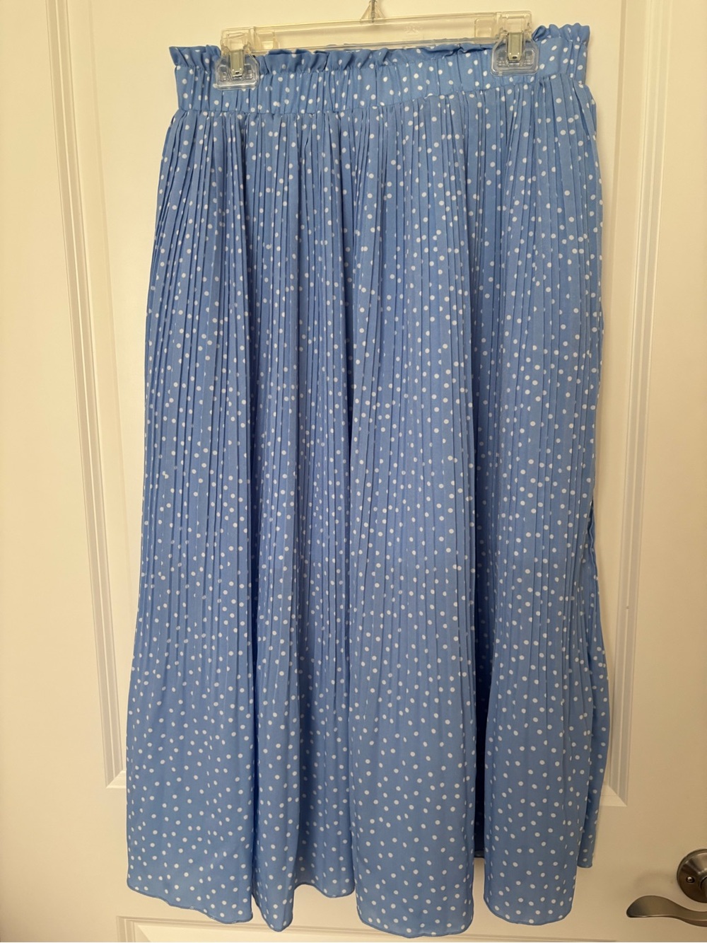 EXLURA  Polka Dot Pleated Midi Swing Skirt with Pockets - Picture 2 of 9